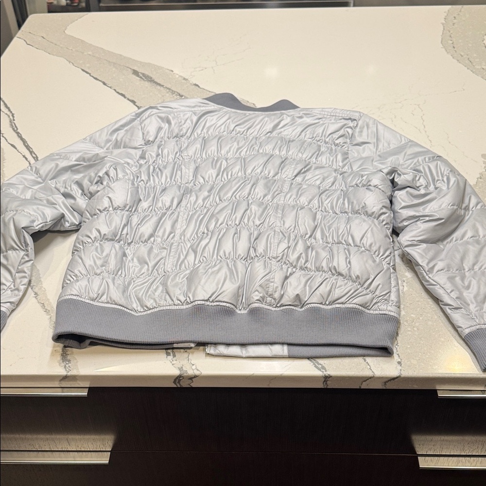 Athleta Silver Puffer Bomber Jacket Never Worn Sz1X - Picture 10 of 10